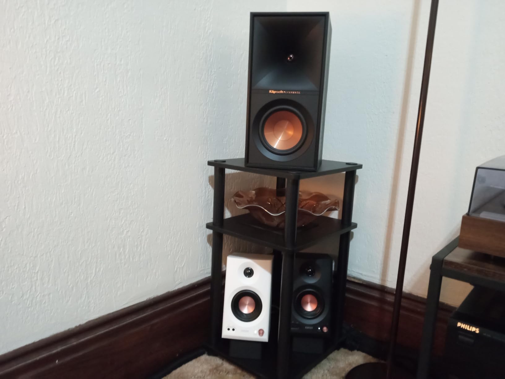 Edifier MR3 Powered Studio Monitor Speakers, Hi-Res Audio Certified Bluetooth V5.4 Active Bookshelf Loudspeakers, 2.0 Computer Speaker customer photo 1