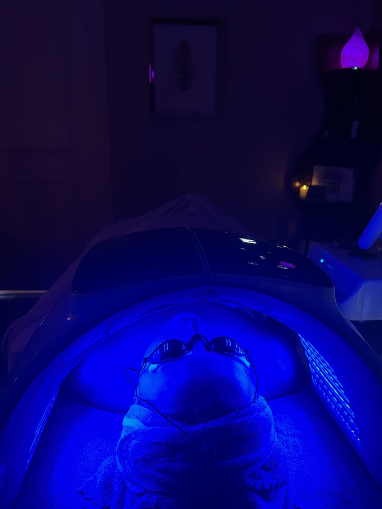 7 in 1 Color LED Therapy Device at Home customer photo 2