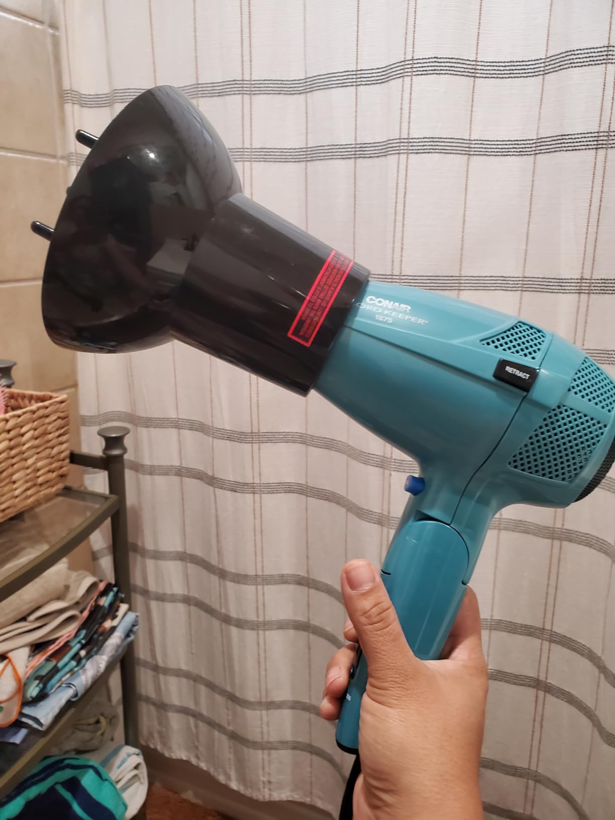 Conair Double Ceramic Universal Diffuser Attachment for Hair Dryer, Volumizing Universal Blow Dryer Diffuser for Frizz-Free Curls, Fits Dryers with Nozzles from 1.75