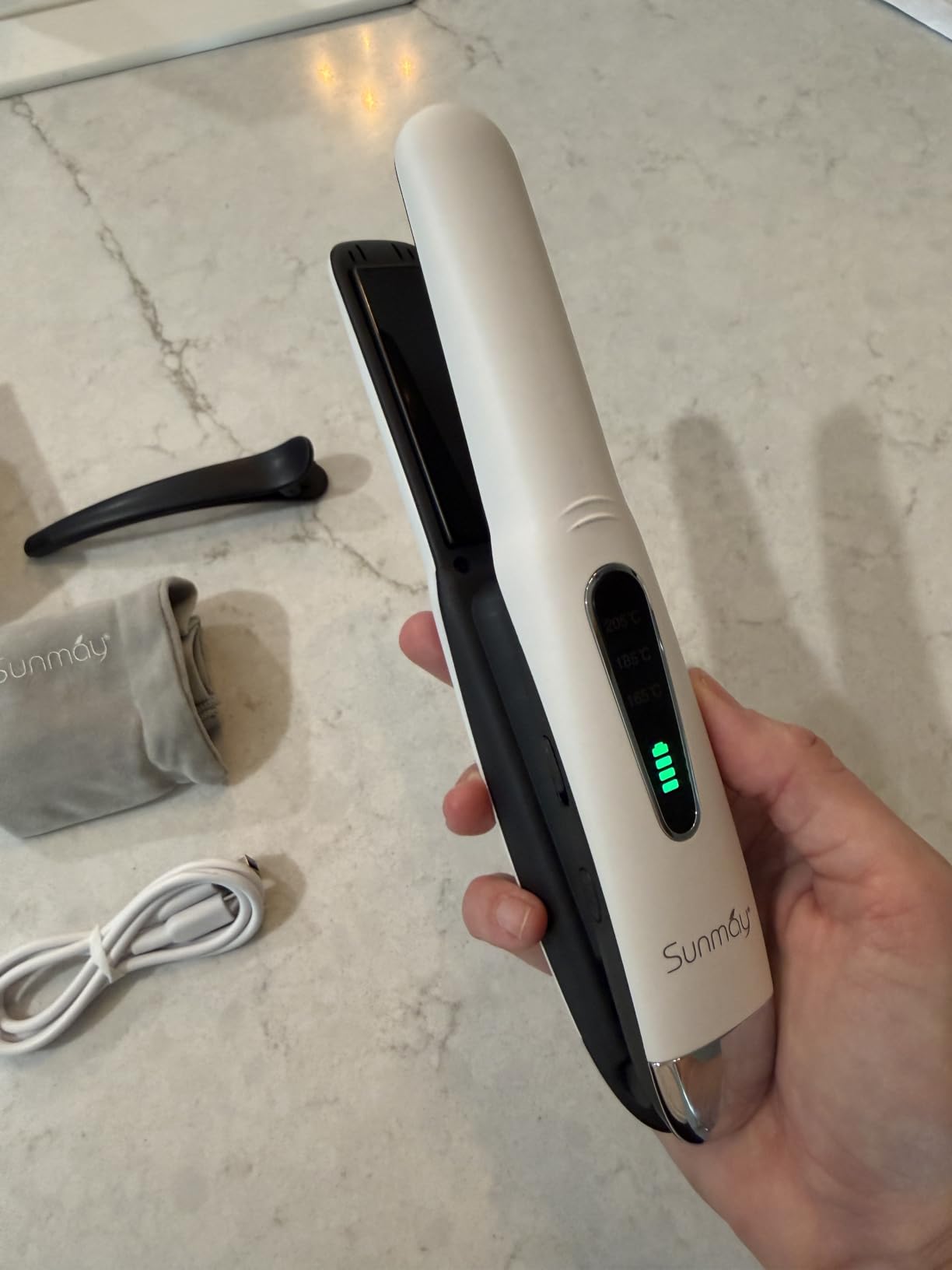 SUNMAY Cordless Hair Straightener, 0.85 Inch Titanium Portable Hair Straightener for Travel, Cordless Mini Flat Iron Hair Straighteners and Curlers 2 in 1, Dual Voltage, On-The-Go & 20S Fast Heat Up customer photo 1