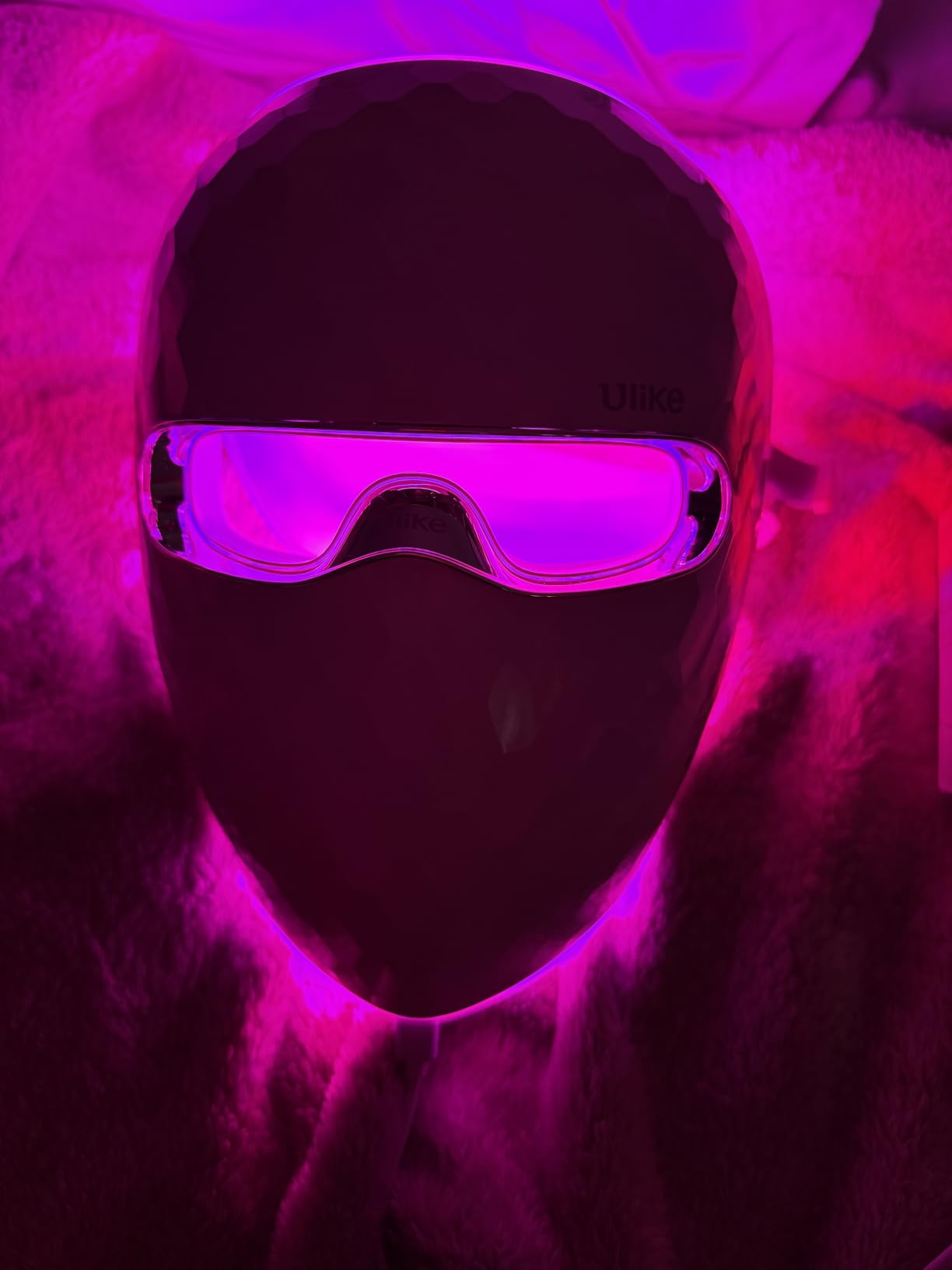 Ulike ReGlow LED Face Mask, Red Light Therapy for Face, Red, Blue, Yellow & Infrared Light Therapy for Acne & Anti-Ageing, Cordless, Remote Control, Eye Protection, Home Skincare Device for Women Wife customer photo 1