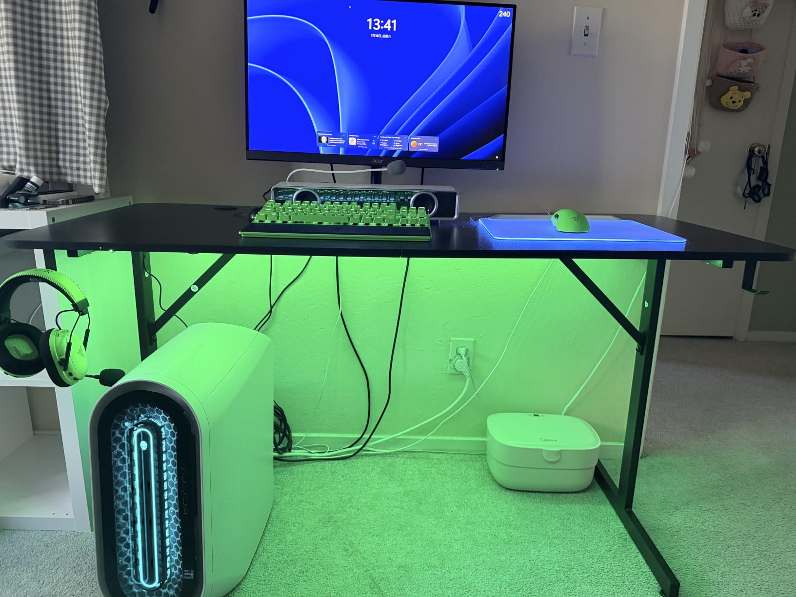 GTPLAYER 55 Inch Gaming Desk with LED Lights, Large Computer Desk with Mouse Pad for Home Office, T-Shaped Carbon Fibre Surface PC Game Workstations with Headphone Hook customer photo 2