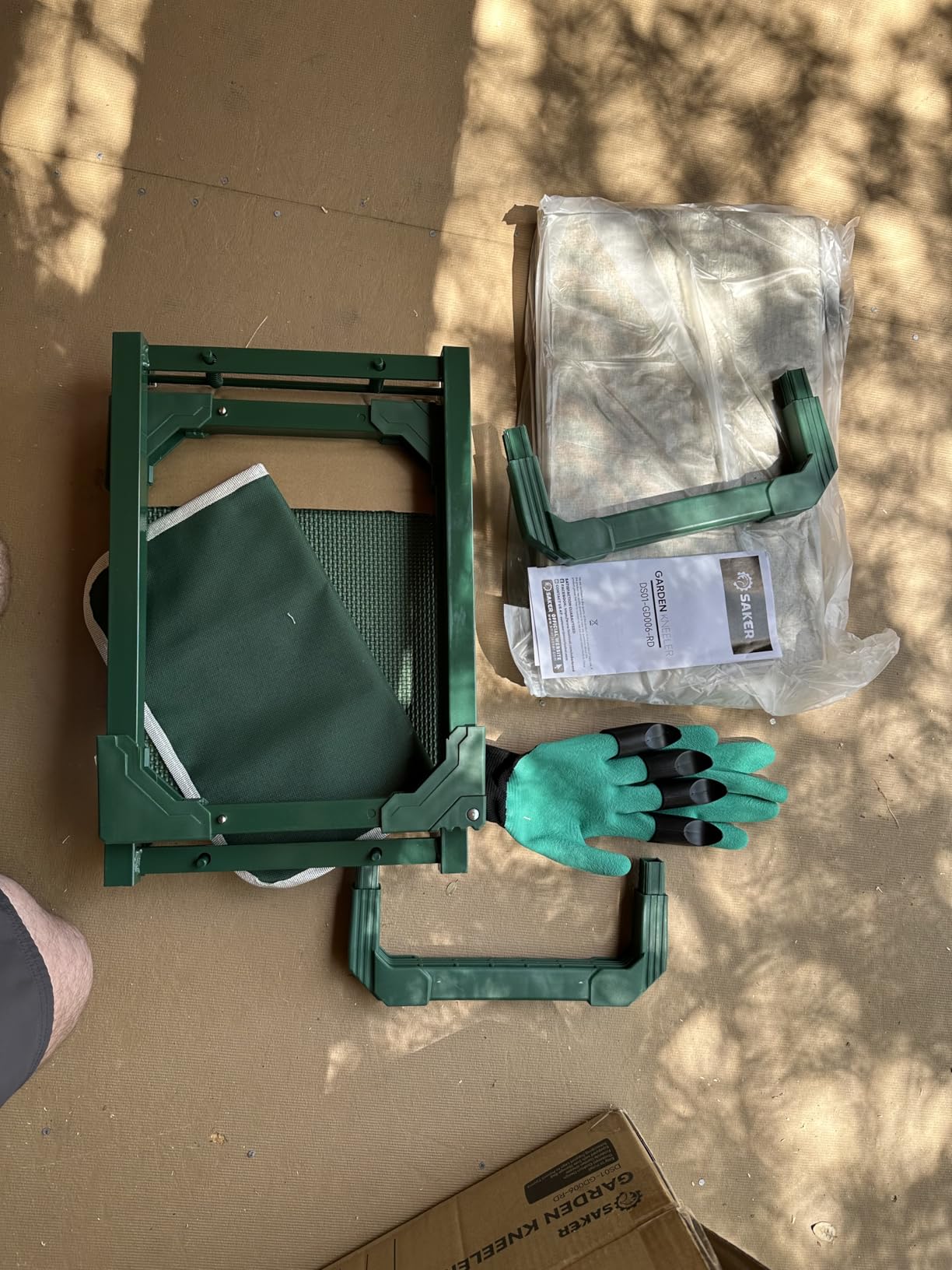 Saker Garden Kneeler and Seat Foldable Gardening Stool with Extendable Legs customer photo 2