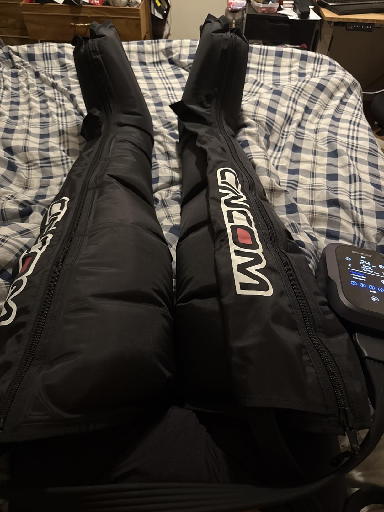 CINCOM Cordless Air Compression Recovery System | Leg Massager Boots for Circulation, Legs Compression Device for Athlete Fast Recovery customer photo 2