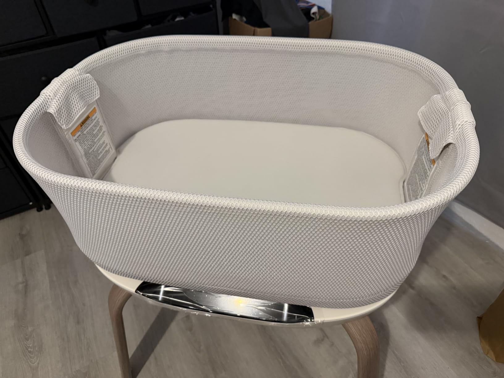 Graco SmartSense Soothing Baby Bassinet - Smart Newborn Bassinet Detects and Automatically Responds to Baby's Cries - for Newborn Babies to 6 Months customer photo 1