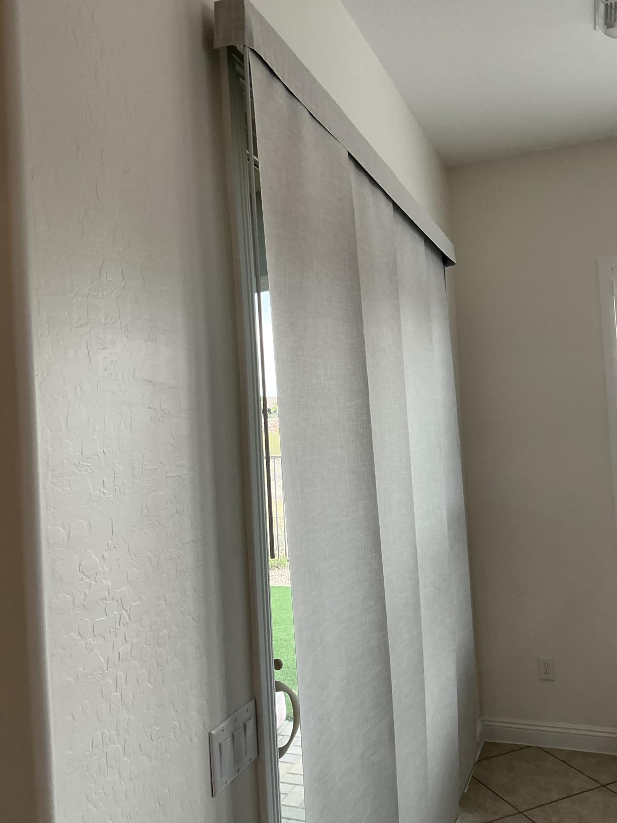 VEVOR Panel Track Blinds with Extendable Track, Trimmable Vertical Blackout Panels for Sliding and Patio Doors, Brown customer photo 2