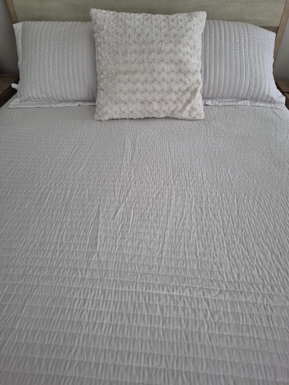 Bedsure Quilts Queen Size - Queen Quilt Bedding Set Bedspread Coverlet Comforter, Lightweight Neutral Striped Bedding, 3-Piece Set with 90