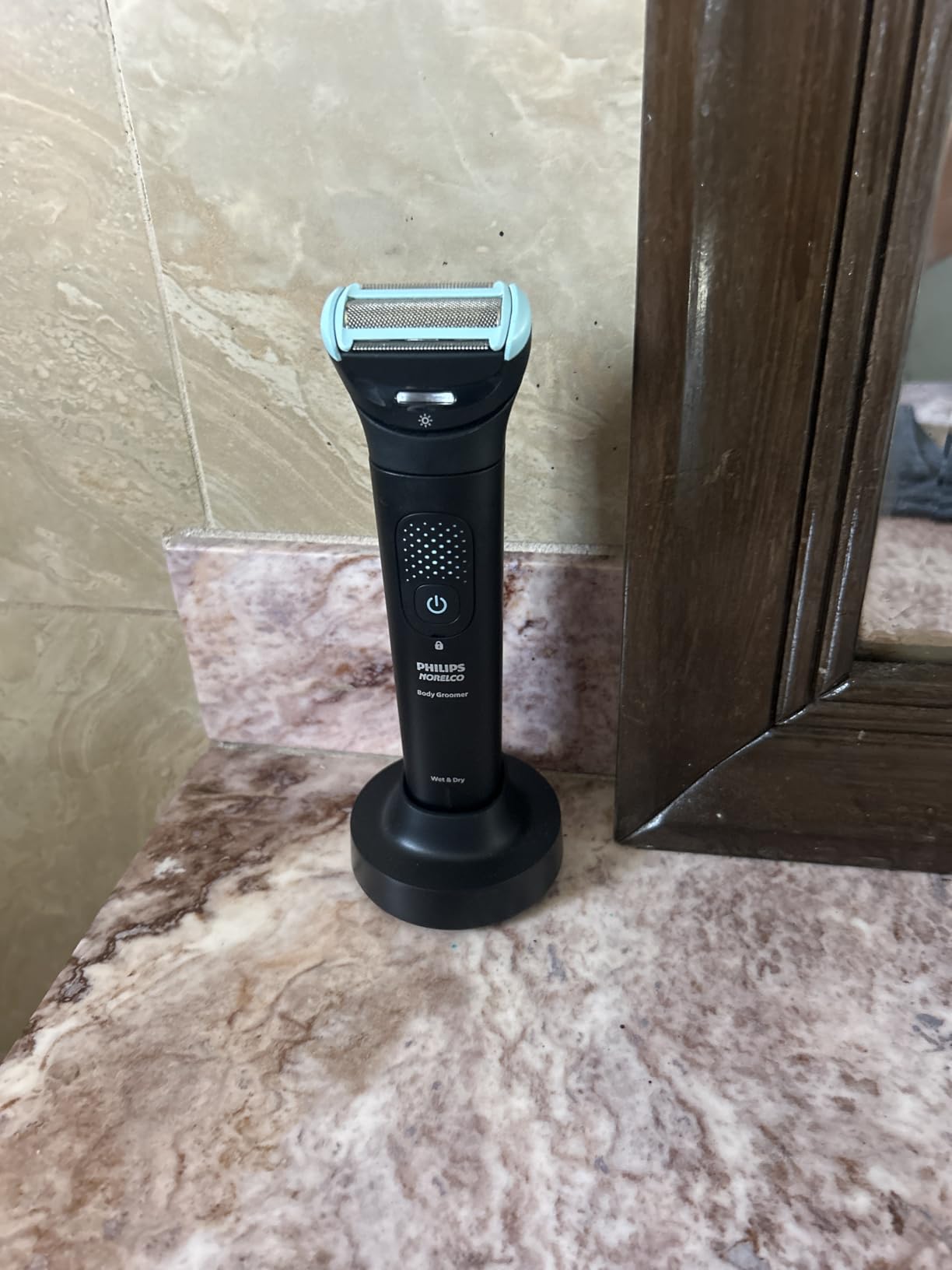 Philips Norelco Body Groomer 7000 Series, Waterproof Men's Full Body Groomer with Travel Case, Triple Protect Shave System & Body Hair Trimmer with Contour-Following 2D Flexing Head, BG7490/50 customer photo 2