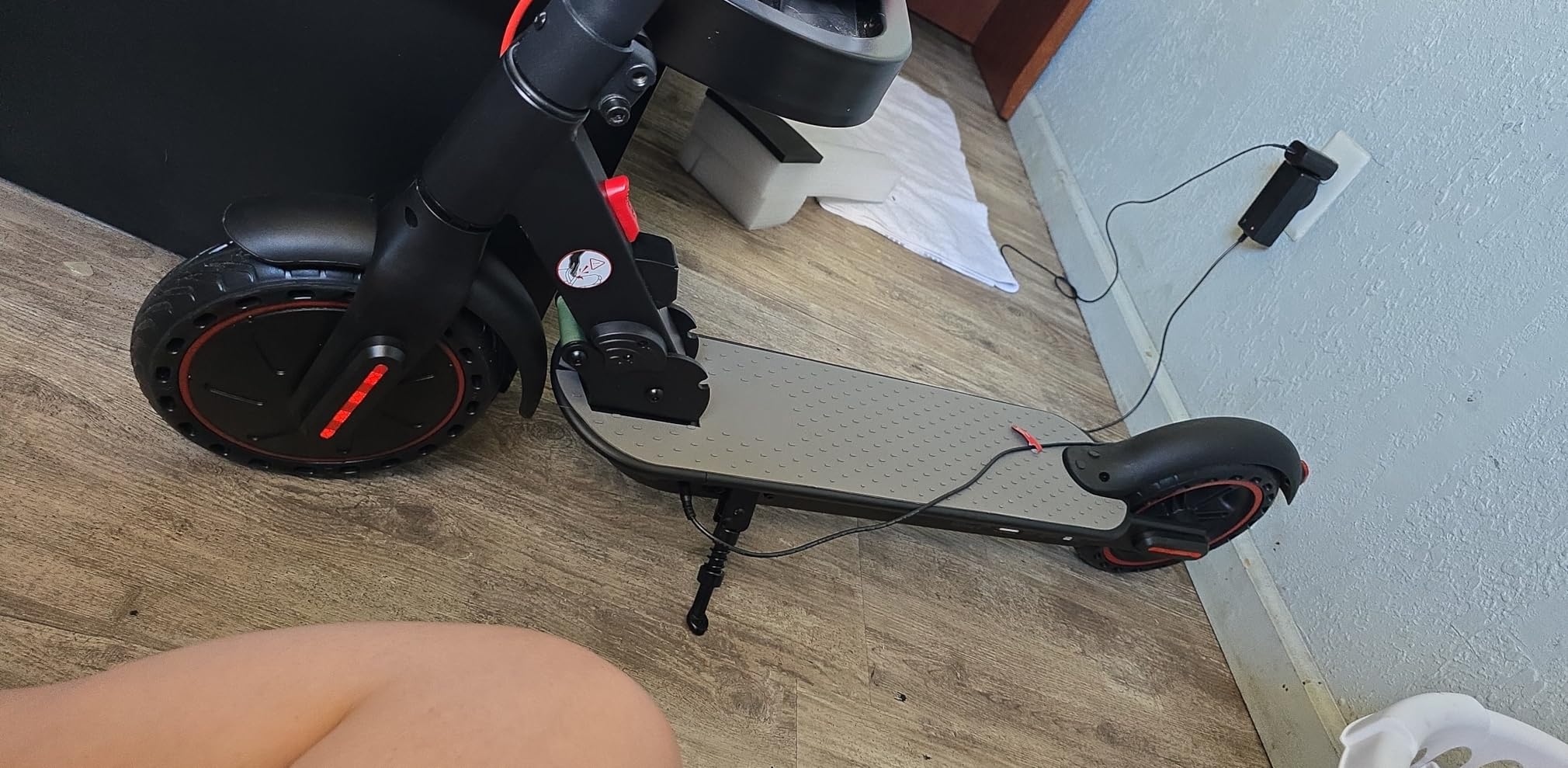 HopCycle W3 Electric Scooter, 500W Motor, 18 MPH, 21 Mile Range, 8.5