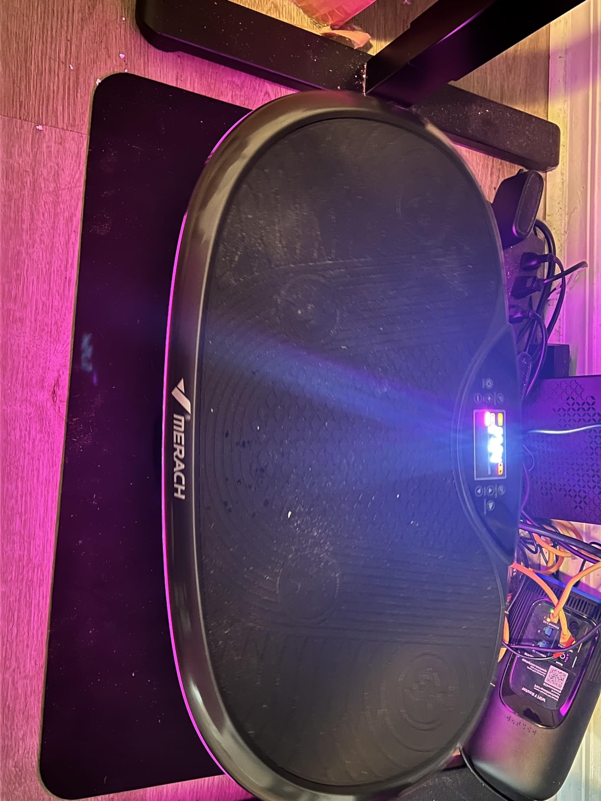Merach CV55 4D Vibration Plate Exercise Machine with 440W Powerful Motors | 7 Modes, 120 Speeds, 440lbs Capacity, Bluetooth, Ambient Light, Curved Workout Equipment for Lymphatic Drainage, Home Gym customer photo 2