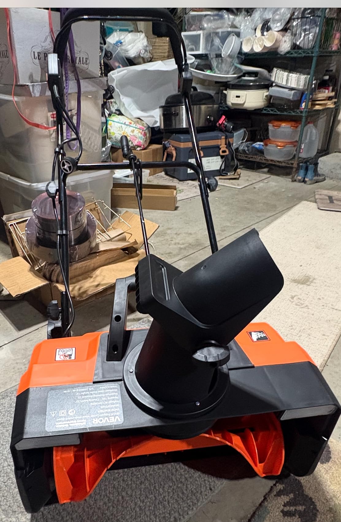 VEVOR Corded Electric Snow Shovel, 12A 17 inch Snow Shovel, 60° Adjustable Chute, 20 ft Throwing Distance, Snowthrower with Dual Safety Switch, Winter Ice Removal Tool for Driveway Sidewalk Patio customer photo 2
