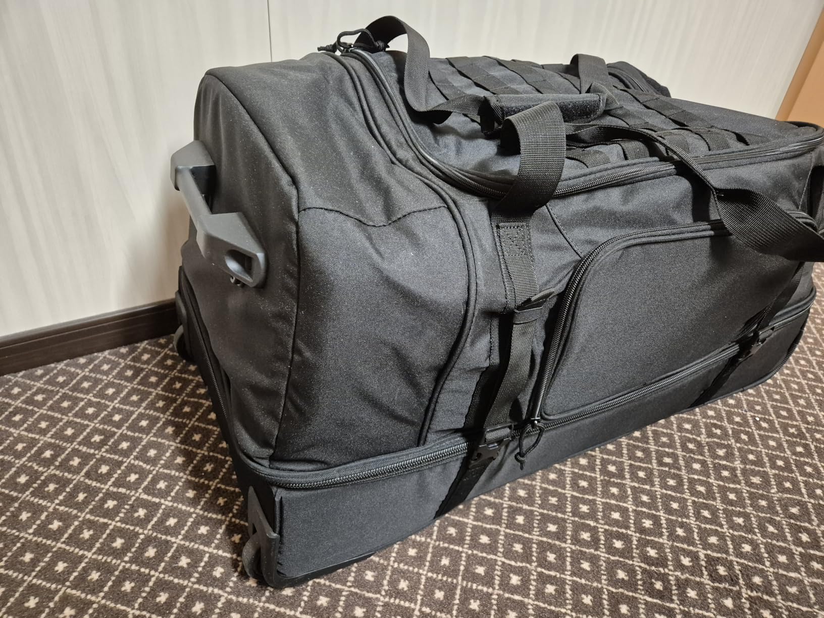 High Sierra Pathsetter Large Wheeled Rolling Duffle customer photo 2