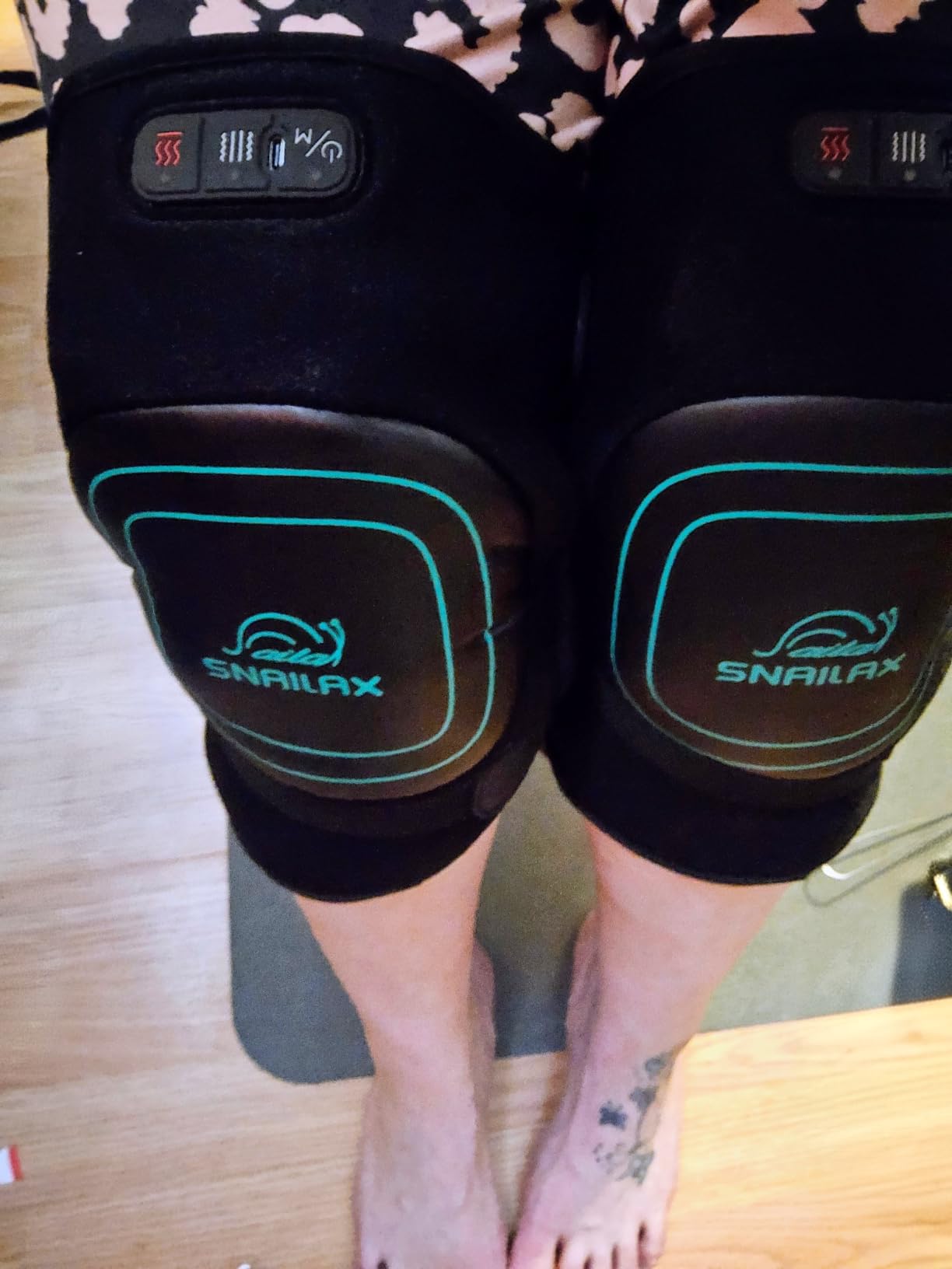 Snailax Knee Massager with Heat, Red Light & Vibration Knee Heating Pad, Heated Knee Wrap, Gift for Mom Dad Men Women customer photo 1
