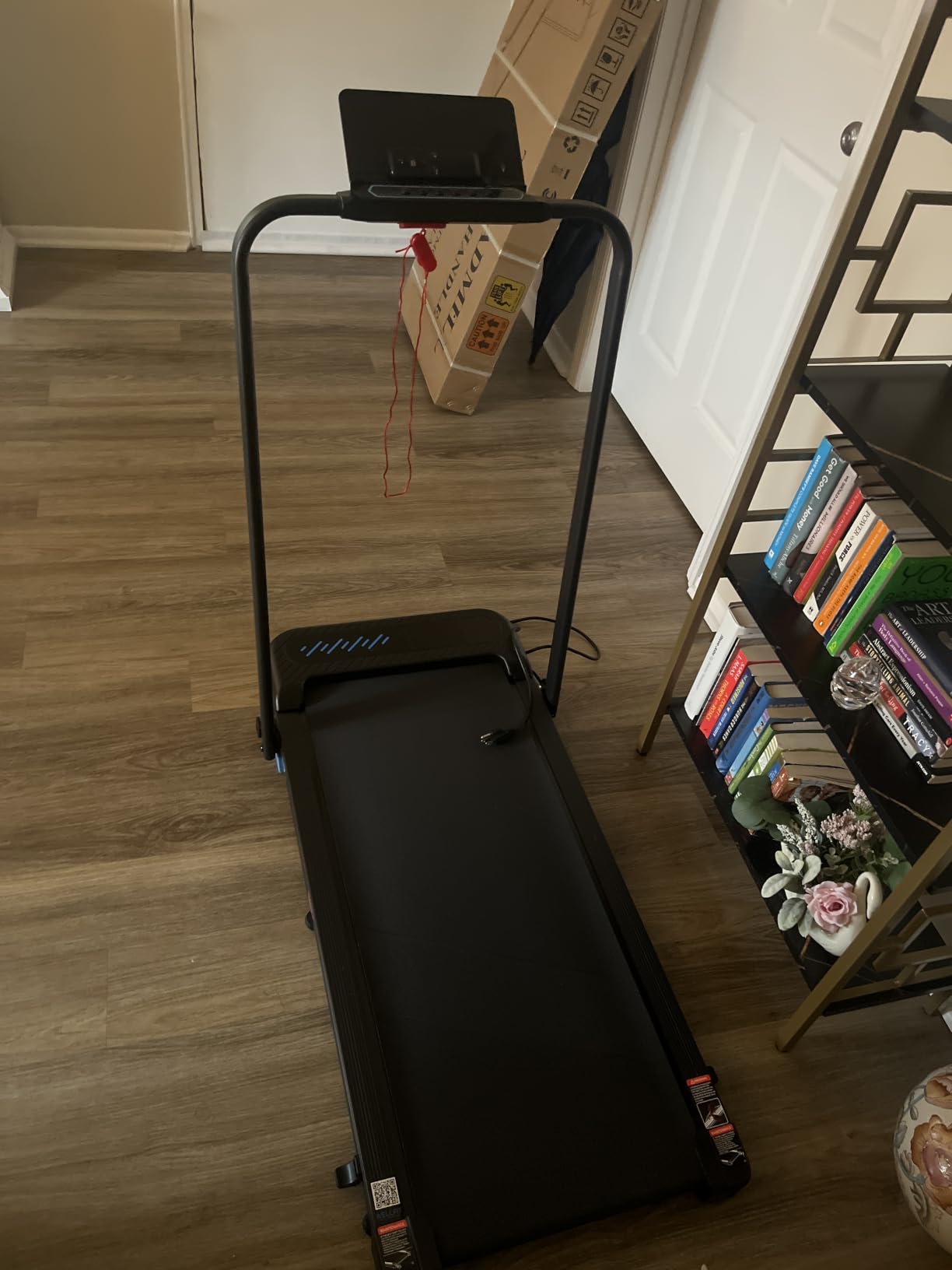 WELLFIT Folding Treadmill for Home, Walking Pad with Incline and Handle Bar | 320+lbs Capacity, Under Desk Treadmill for Home Small Office, Low Noise Treadmills with Smart Voice Control for Jogging Running customer photo 1