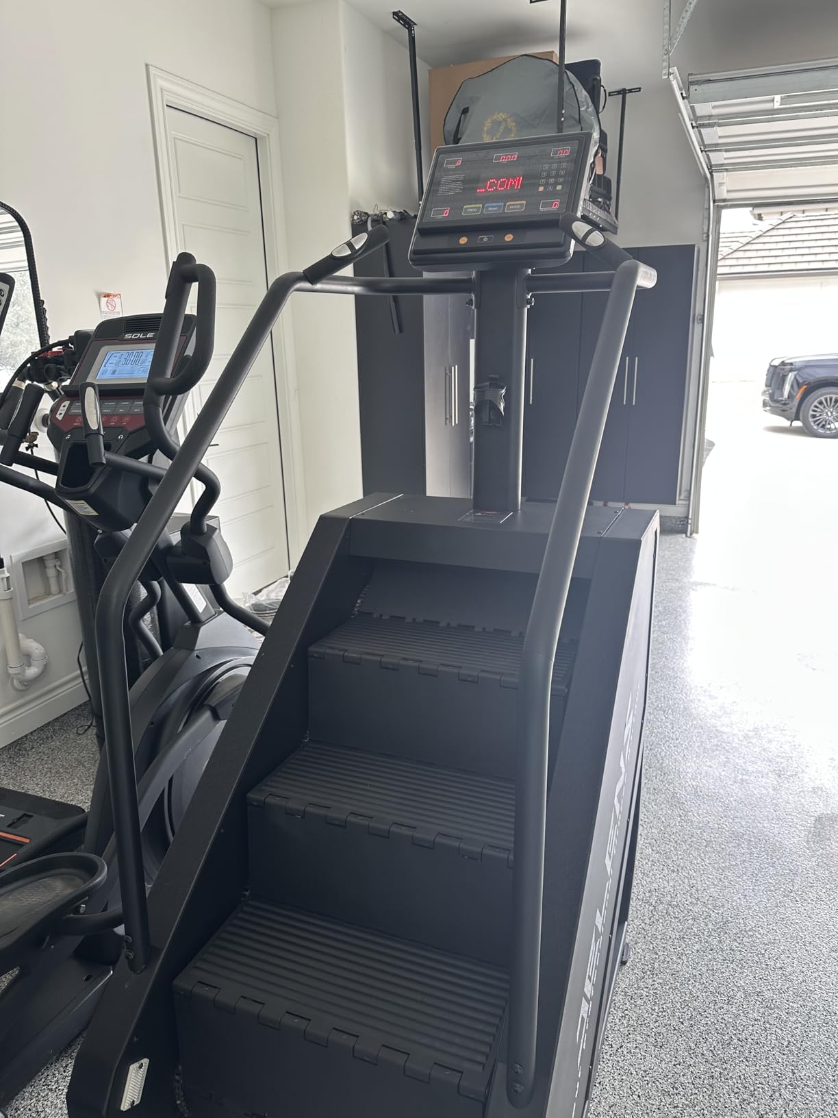 JELENS Stair Stepper Machine with LED Screen, 550 LBS Commercial Grade Stairmaster Machine, Stair Climber with 15 Resistance Levels, 24-163 Steps/Minute customer photo 1