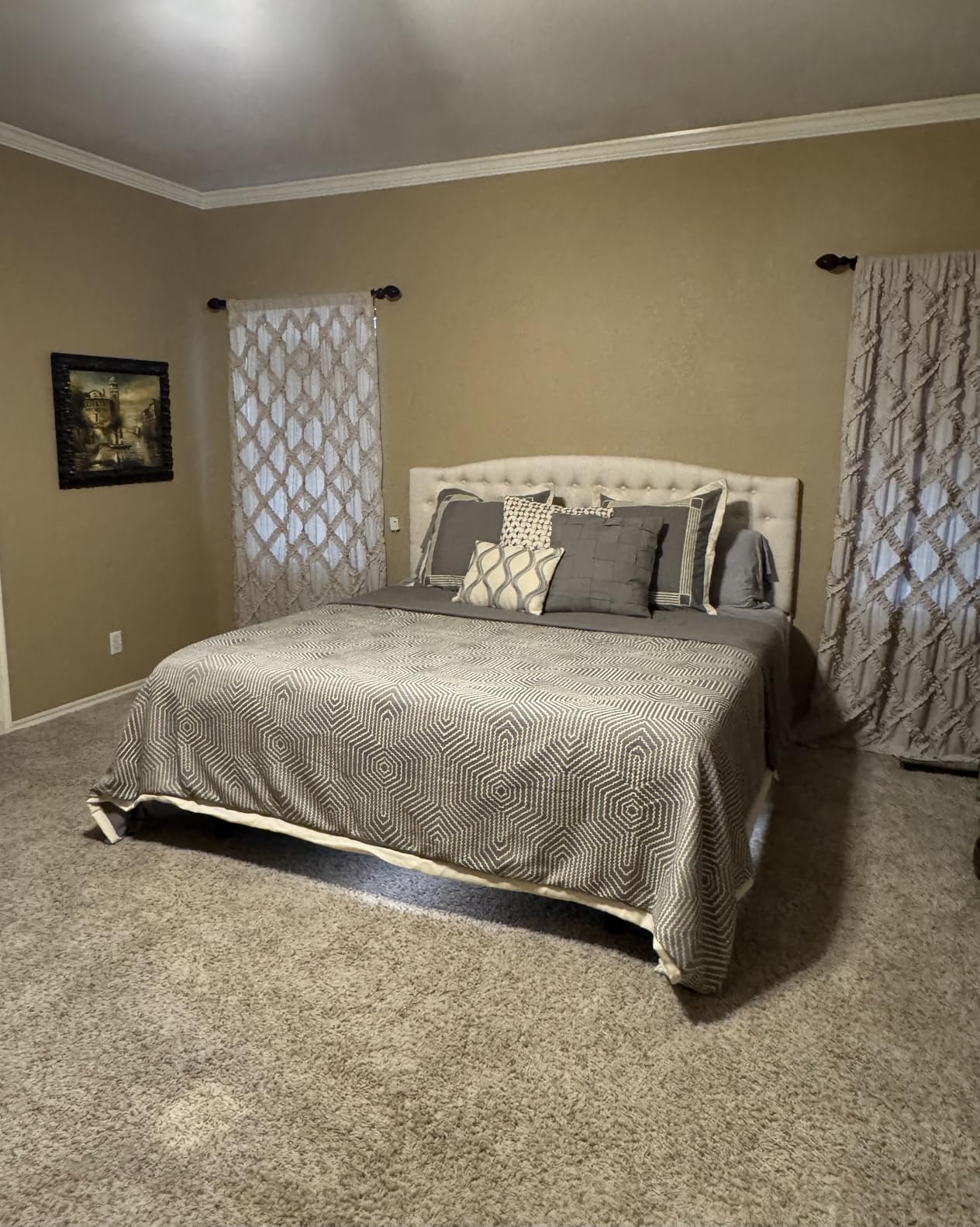 Madison Park Signature King Luxury Jacquard Comforter Set, Removable Duvet Cover with Insert, Oversized Overfilled Bedding, Hand-Guided Embroidered Texture Accents, Geometric Ivory, 9-Piece customer photo 1