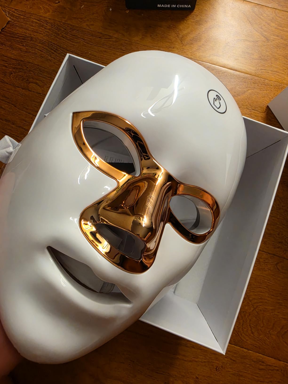 LED Face Mask for Wrinkles, Red Light Therapy for Face, Cordless NIR Red Light Therapy Mask with 7 Light Modes, 426 LEDs Rechargeable for Glowing Skin at Home White customer photo 1