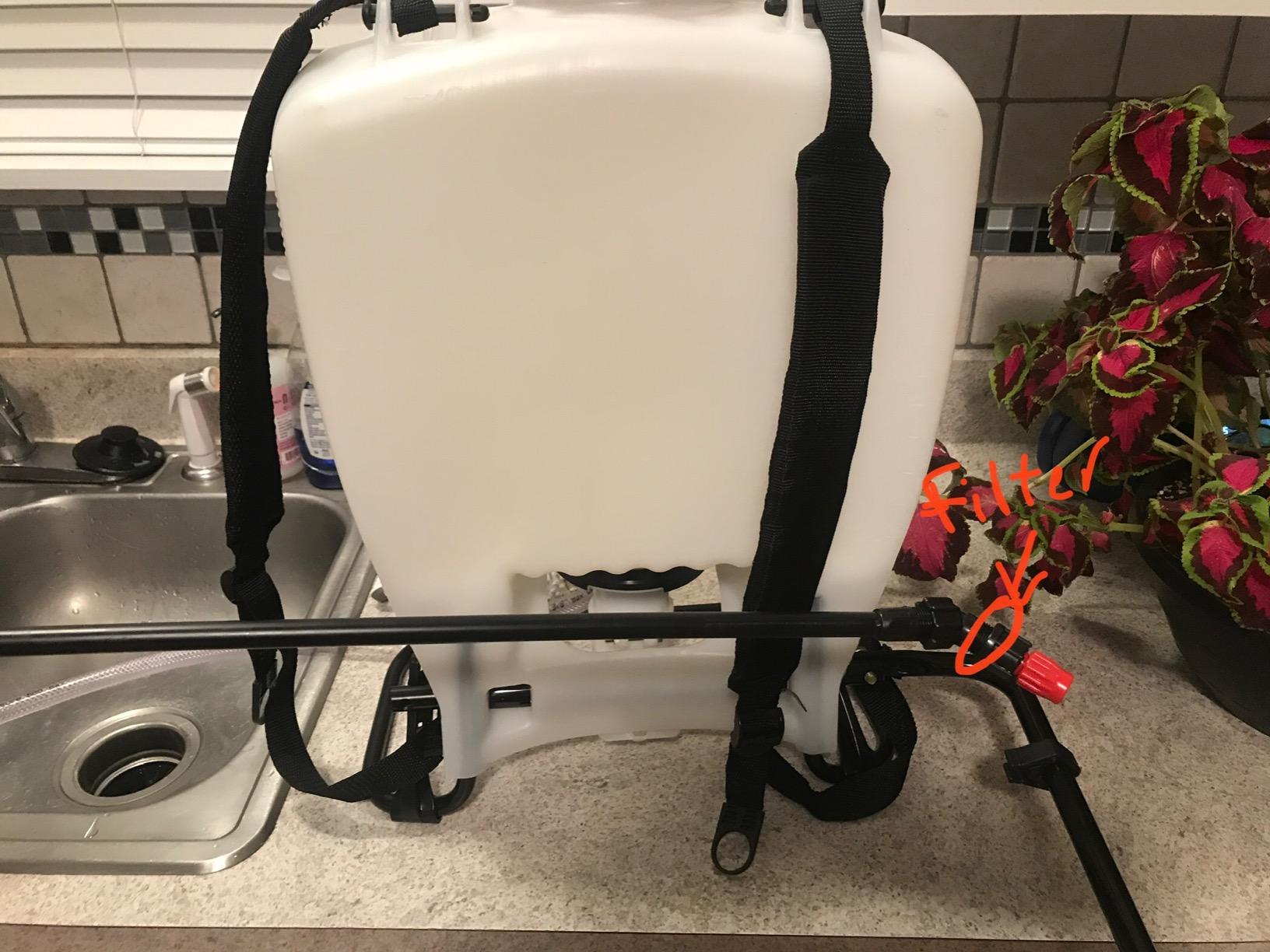 SOLO 425 4-Gallon Piston Backpack Sprayer, Wide Pressure Range up to 90 psi customer photo 1