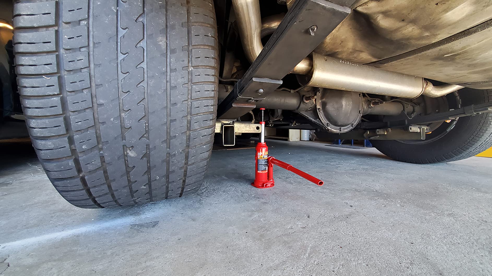 BIG RED T90203B Torin Hydraulic Welded Bottle Jack, 2 Ton (4,000 lb) Capacity, Red customer photo 2