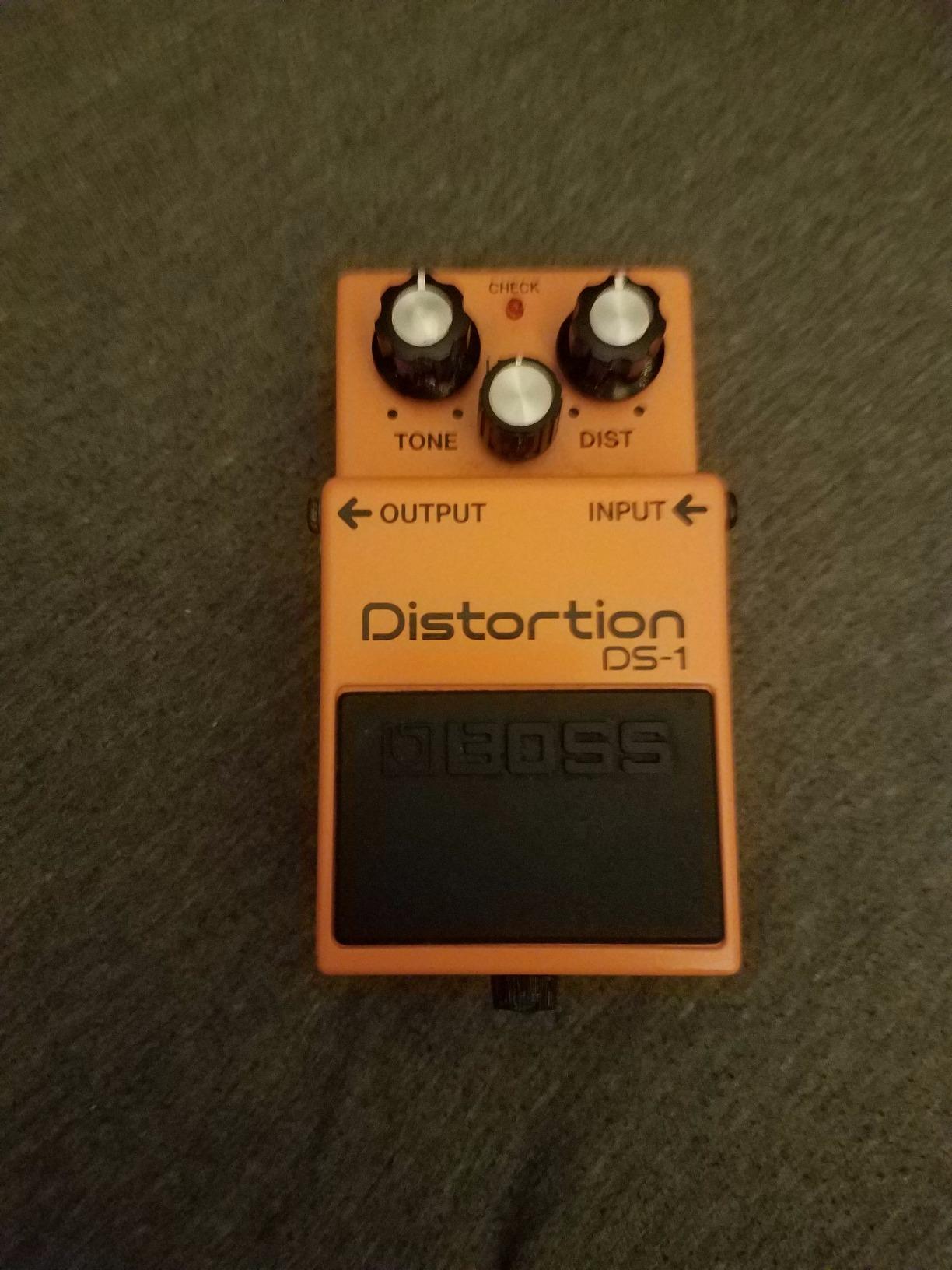BOSS DS-1 Distortion | Compact Distortion Pedal | The Benchmark in Guitar Distortion | Hard-edged Attack & Smooth Sustain | Wide Tone Range customer photo 2