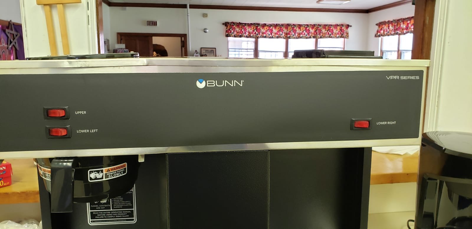 BUNN 04275.0031 VPS 12-Cup Pourover Commercial Coffee Brewer, with 3 Warming Stations (120V/60/1PH) customer photo 1