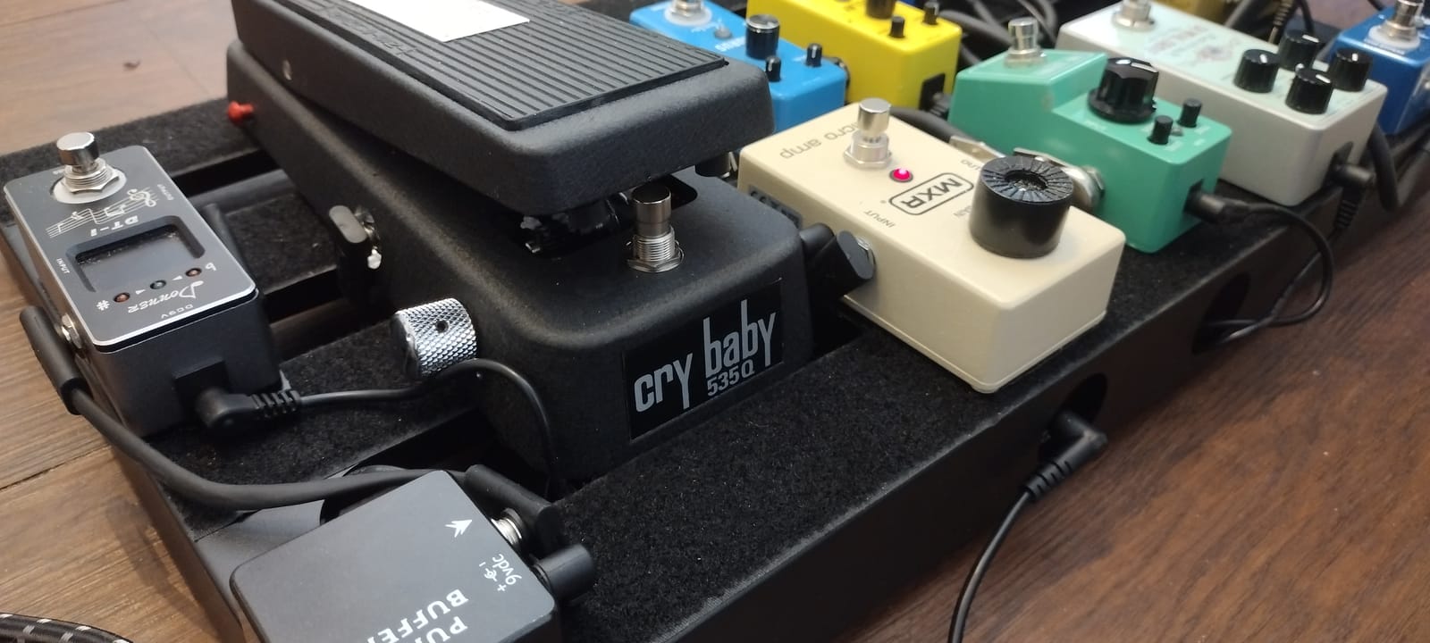 JIM DUNLOP 535Q Multi-Wah Guitar Effects Pedal, Adjustable Boost, 6 Wah Ranges, Model 11537002001 customer photo 1