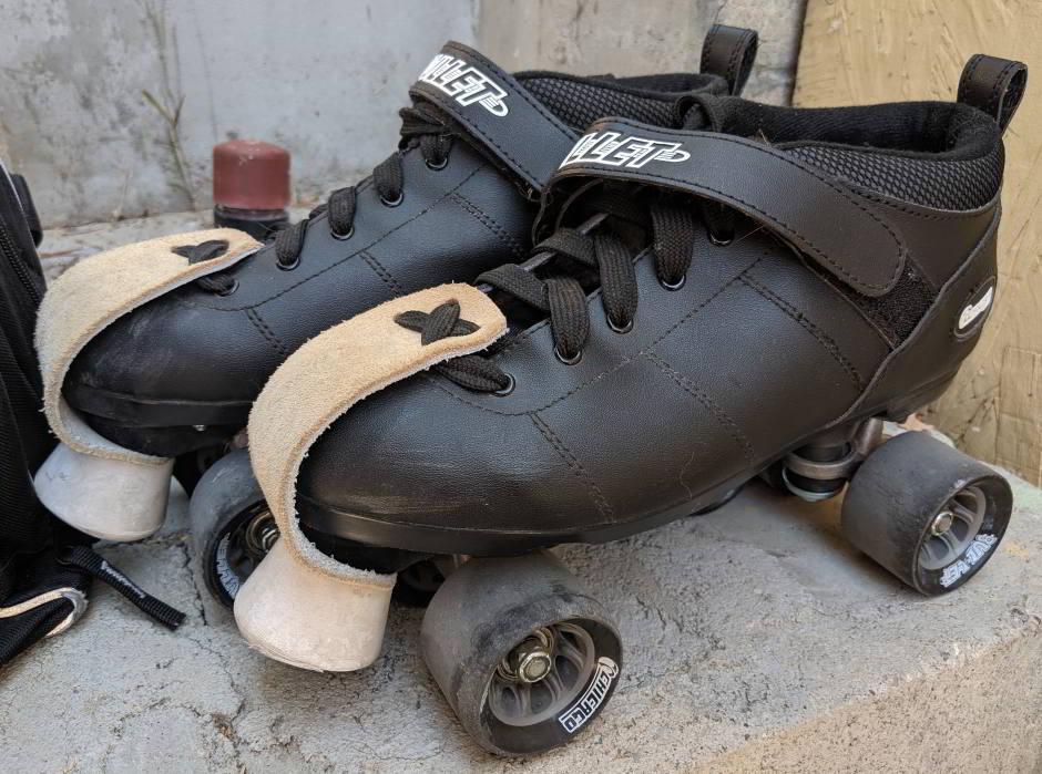 Chicago Quad Roller Skates for Women & Men - Durable, Top Performance Indoor/Outdoor Use or Roller Derby - Classic Deluxe Leather High-Top Boots with 60mm Urethane Wheels & Semi-Precision Bearings customer photo 1