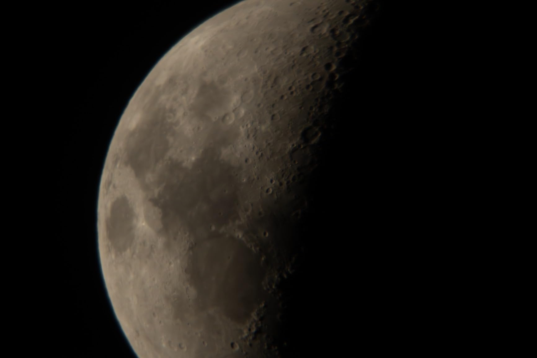 Celestron AstroMaster 130EQ Telescope for Deep-Sky Beginners | Large 130mm Optics, Bright Moon & Deep-Sky Views, Perfect First Telescope, German Equatorial Mount with Easy Manual Controls customer photo 2