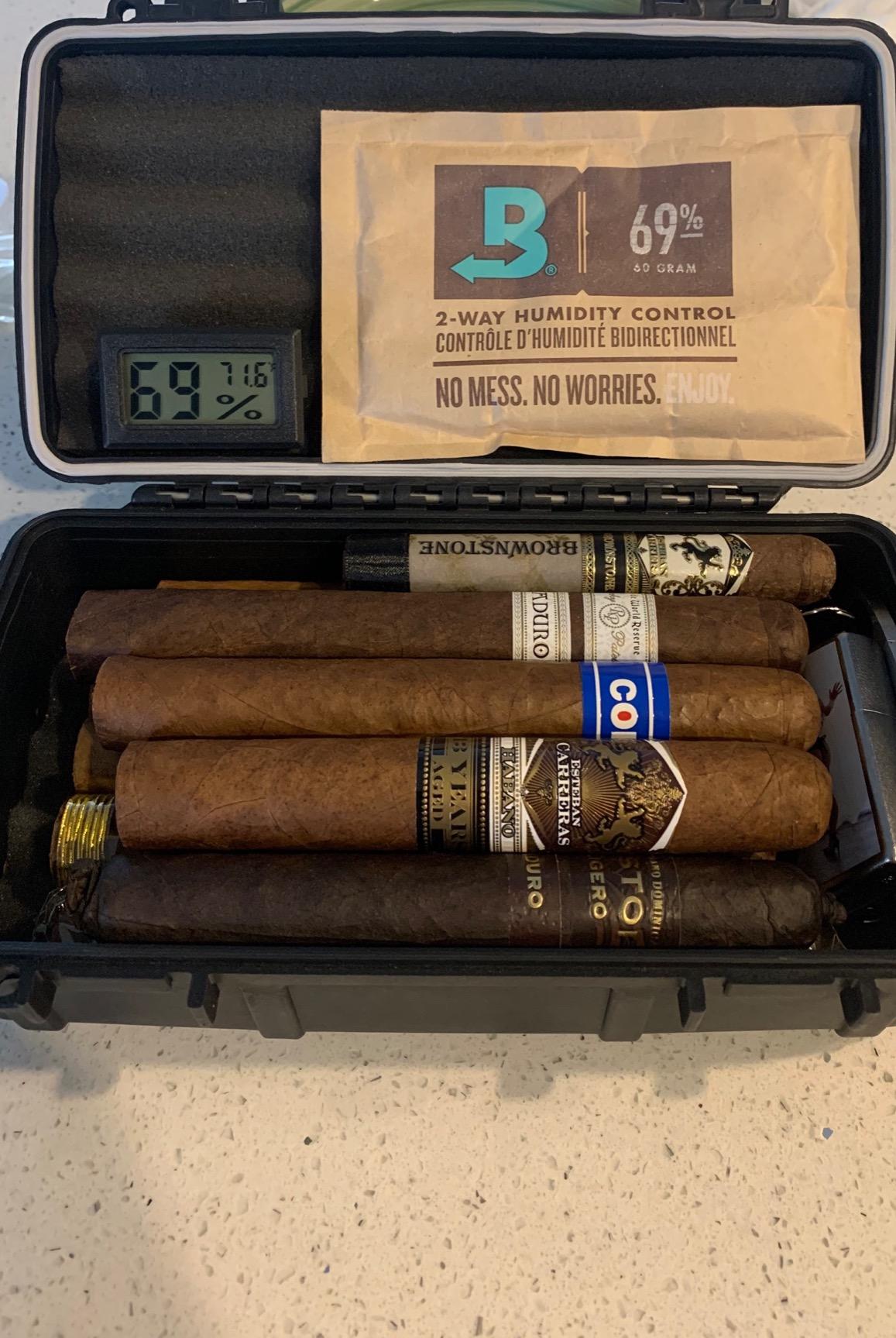 Cigar Caddy 3240 Matte Black Travel Cigar Humidor Case with Airtight Seal | Waterproof Cigar Holder with Humidifier Disc, Holds 10 Churchill Cigars customer photo 2