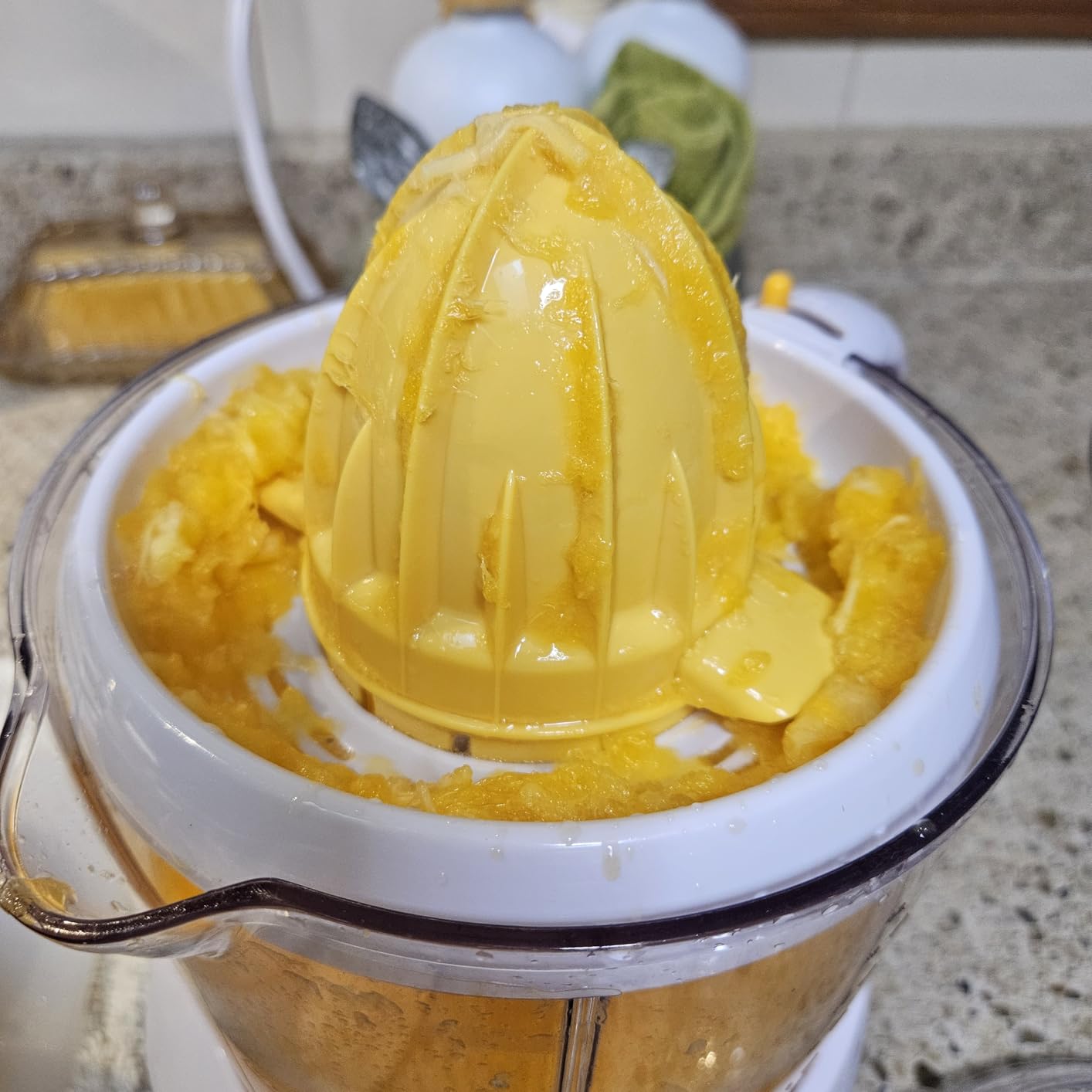 BLACK+DECKER 32oz Electric Citrus Juicer, CJ625, Pressure Activated, Adjustable Pulp Control, Dishwasher-Safe customer photo 1