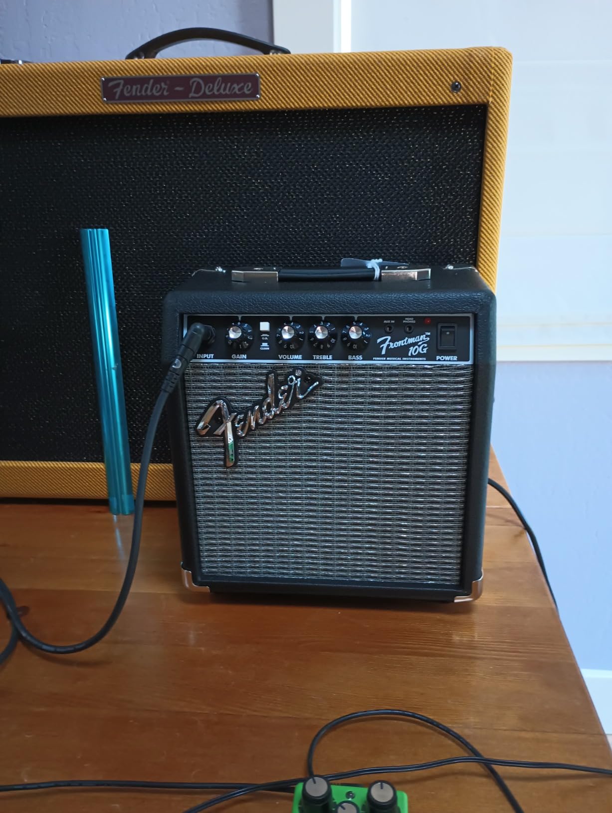 Fender Frontman 10G Electric Guitar Amplifier, 10-Watt Amp, Black/Silver customer photo 1