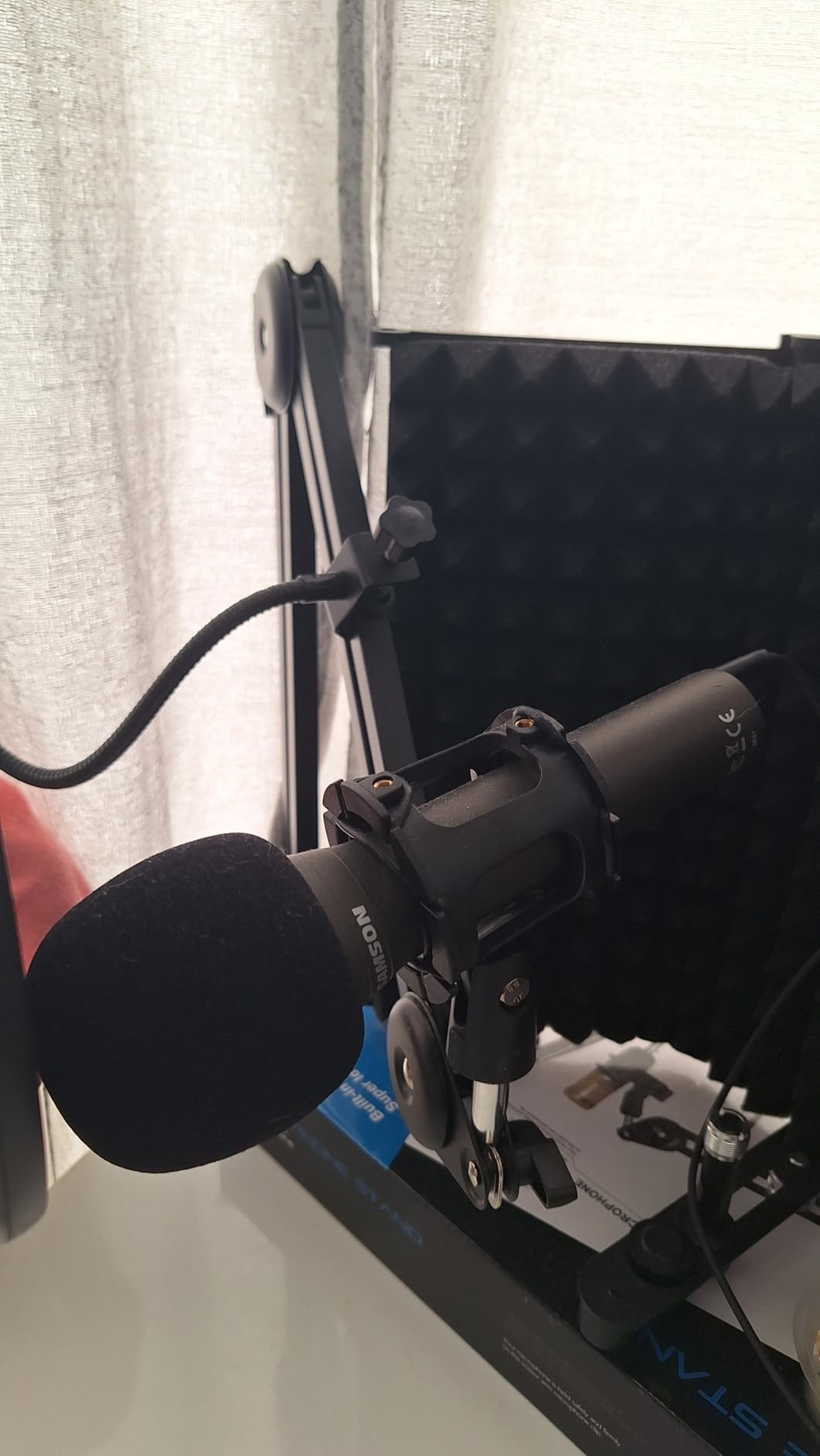 Samson Q2U Dynamic USB-C/XLR Microphone customer photo 1