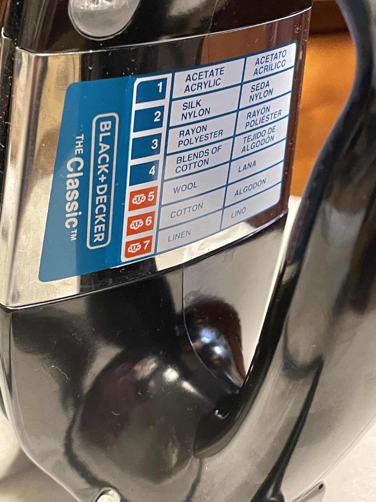 BLACK+DECKER Classic Steam Iron with Aluminum Soleplate customer photo 2