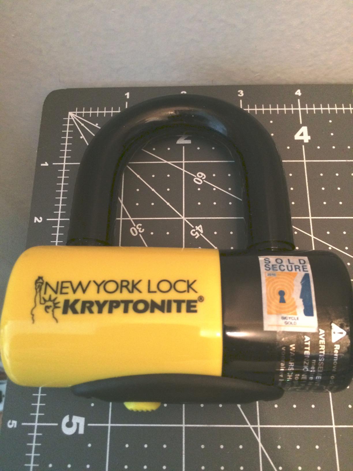 Kryptonite New York Fahgettaboudit Chain 1415 & New York Disc Lock | 14mm Manganese Steel Chain, 15mm Shackle Disc Lock, Sold Secure Gold customer photo 2