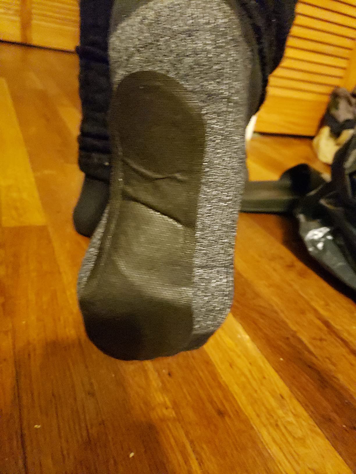 HotHands Insole Foot Warmers - Long Lasting Safe Natural Odorless Air Activated Warmers - Up to 9 Hours of Heat - 16 Pair, Black customer photo 1