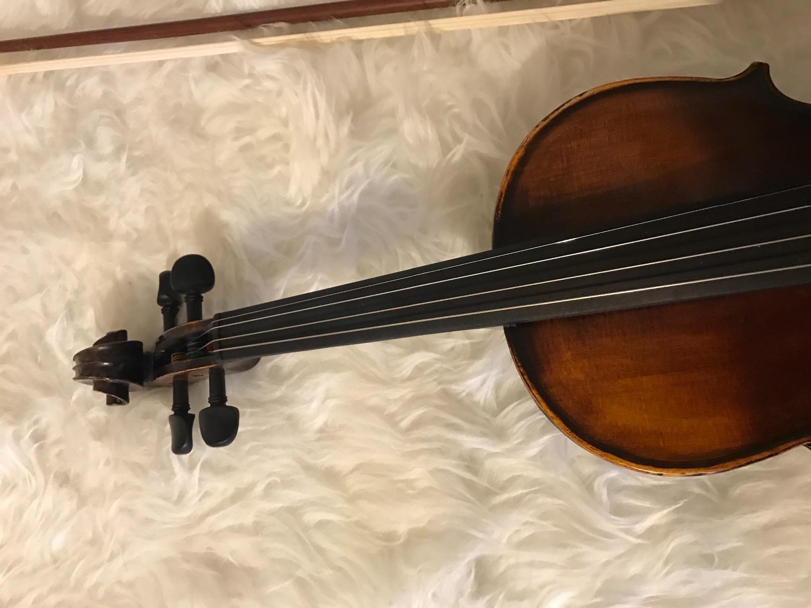 Mendini By Cecilio 4/4 Violin For Beginners, Black Solid Wood - Flamed Acoustic Violins Set with Case, Tuner, Shoulder Rest, Bow, Rosin, Bridge & Strings customer photo 2