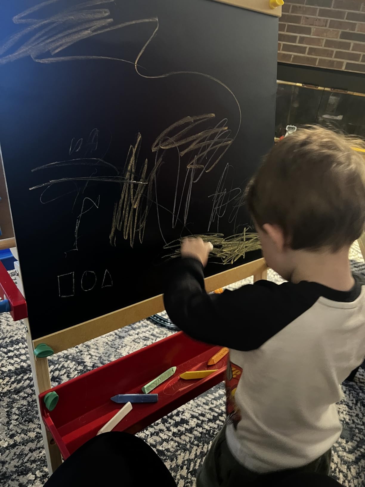 Melissa & Doug Deluxe Wooden Art Easel for Kids with Dry-Erase Board, Chalkboard & Drawing Paper Roller, Folding Double-Sided Toddler Easel, Preschool Learning Toys for Girls & Boys Ages 3+ customer photo 2