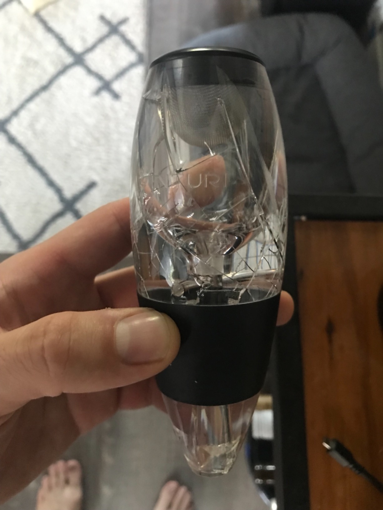 Vinturi Wine Aerator Deluxe Essential Red Wine Pourer and Decanter Tower Stand Set Easily and Conveniently Aerates Wine by the Bottle or Glass and Enhances Flavors with Smoother Finish, Black customer photo 1