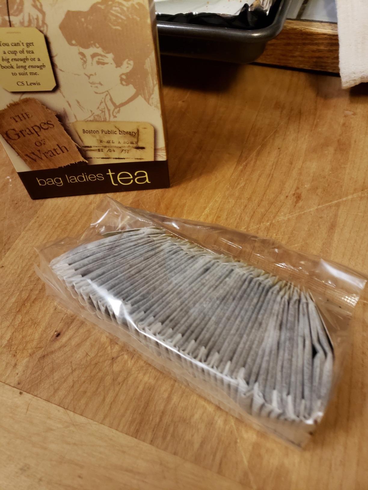 Novel Teas Book Lover's Tea contains 25 teabags individually tagged with literary quotes from the world over, made with the finest English Breakfast tea, for the book lover customer photo 2