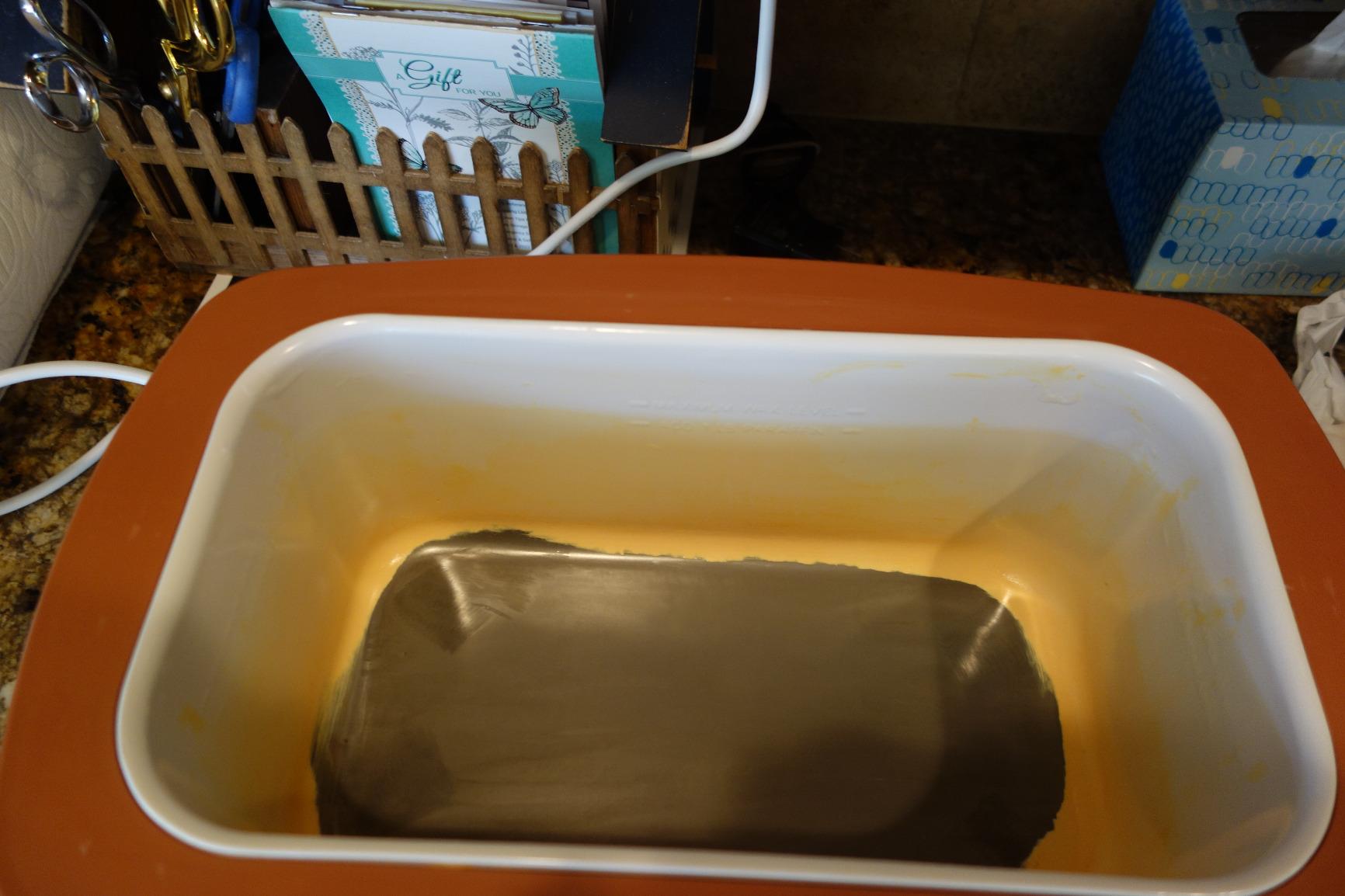Gigi Paraffin Wax Warmer - Professional Grade Paraffin Bath for Manicures and Pedicures - Includes 6 lbs. of Paraffin Wax - Digital Temperature Control and Ergonomic Design for Comfort and Relaxation customer photo 1