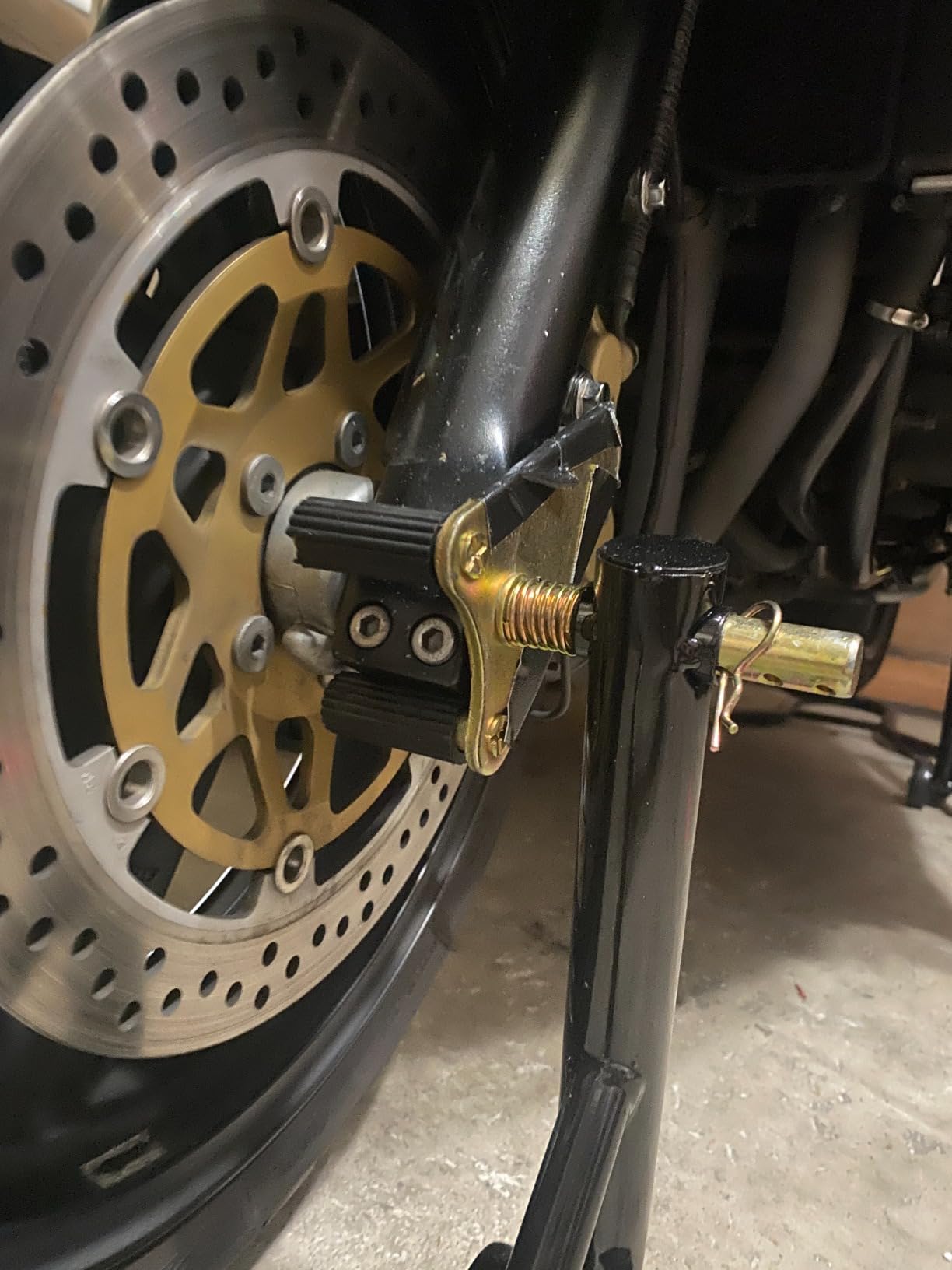 Venom Motorcycle Stand Lift, Front & Rear Combo, Universal Paddock Lift Stand, Front Wheel Fork Stand Rear Wheel Swingarm Spool Stand, Compatible With Most Yamaha Honda Kawasaki Suzuki BMW Motorcycles customer photo 2