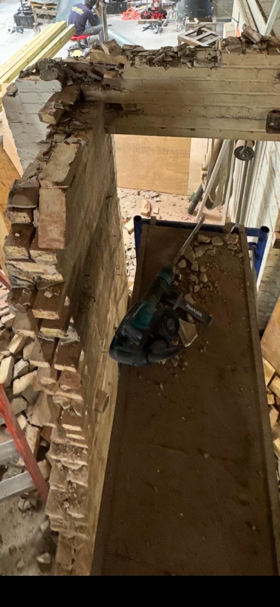 Makita HM0870C 11-Pound Demolition Hammer SDS-Max customer photo 2