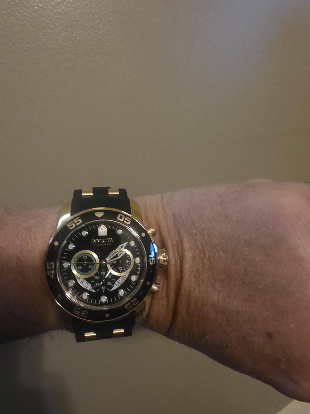 Invicta Men's Pro Diver Stainless Steel Quartz Watch customer photo 1