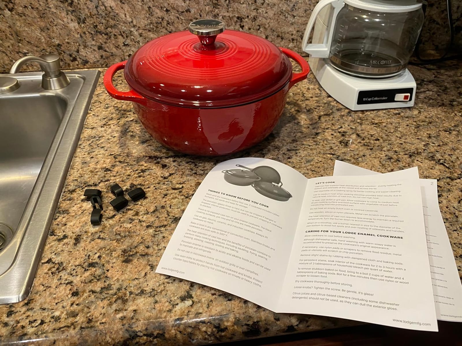 Lodge Essential Enamel Cast Iron Dutch Oven, 4.5 Quart, Caribbean Blue customer photo 1