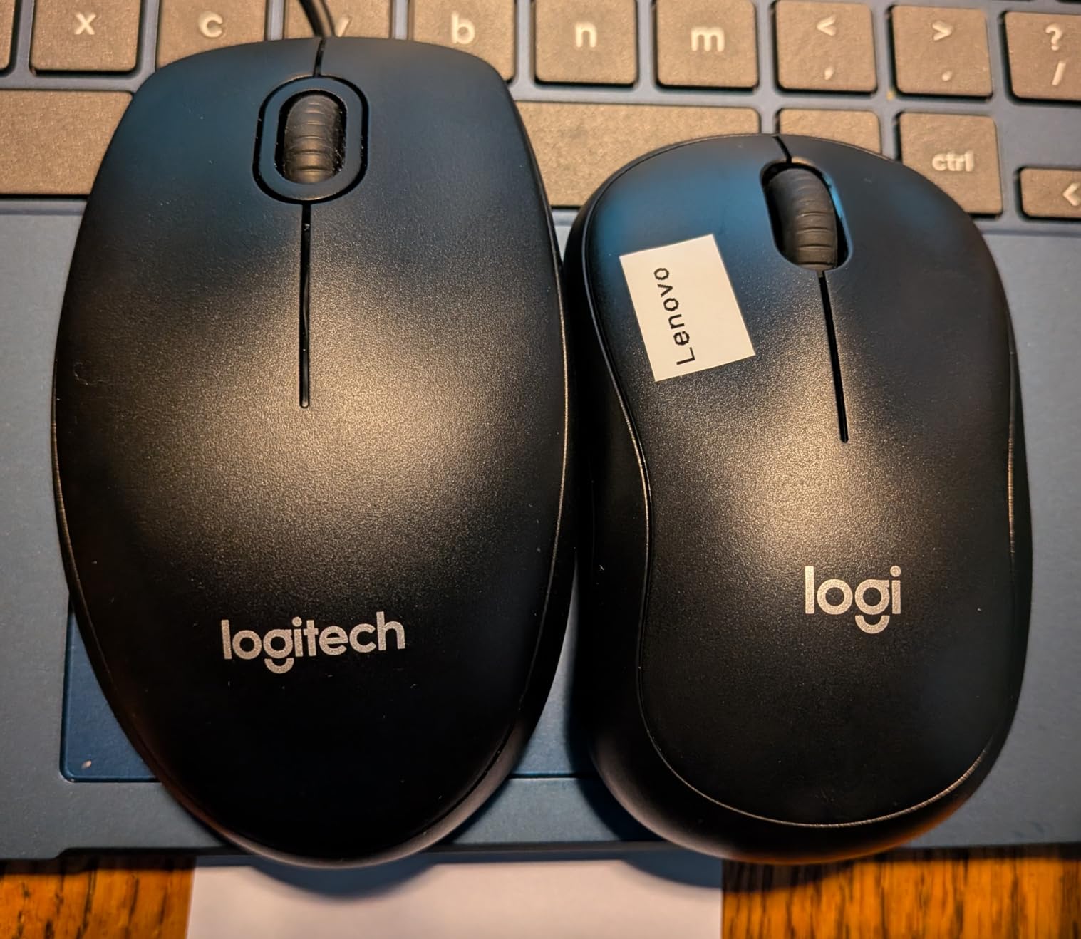 Logitech M185 Compact Ambidextrous 2.4 GHz Wireless Mouse customer photo 2
