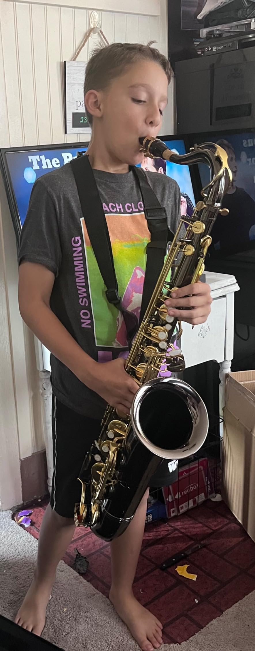 Mendini By Cecilio Tenor Saxophone - B Flat Black Golden Lacquer Saxophone for Beginner Musicians with Hard Case, Tuner, Mouthpiece, 10 Reeds, Polishing Cloth, Cleaning Rod, Gloves, Strap customer photo 1