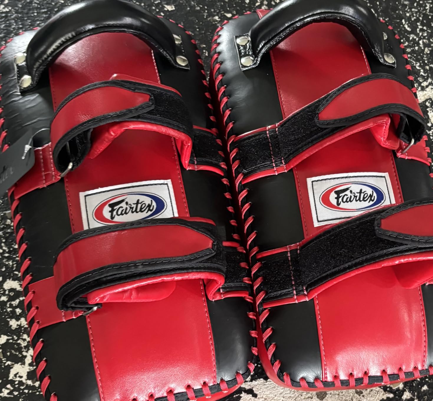 Fairtex Curved Muay Thai Pads, Kickboxing Punching Kicking Striking Shield customer photo 2