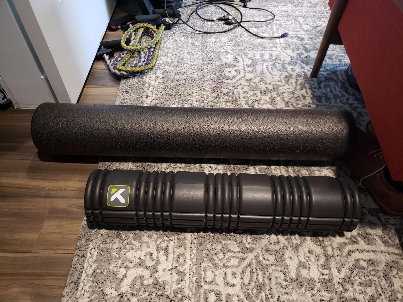 TriggerPoint Grid 2.0 Foam Roller for Deep Tissue Massage and Muscle Recovery, 26 Inch Multi-Density EVA with Hollow Core, Supports 500 Pounds, Black customer photo 1