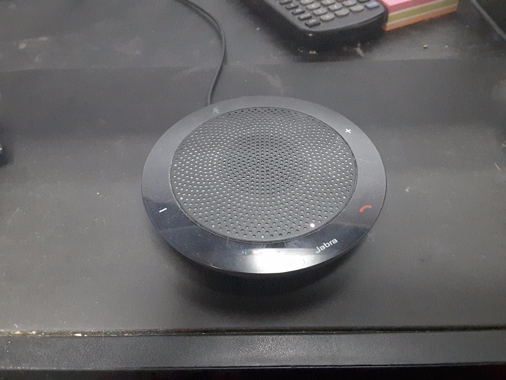Jabra Speak 410 Corded Speakerphone for Softphones - Easy Setup, Portable USB Speaker for Holding Meetings Anywhere with Outstanding Sound Quality customer photo 2