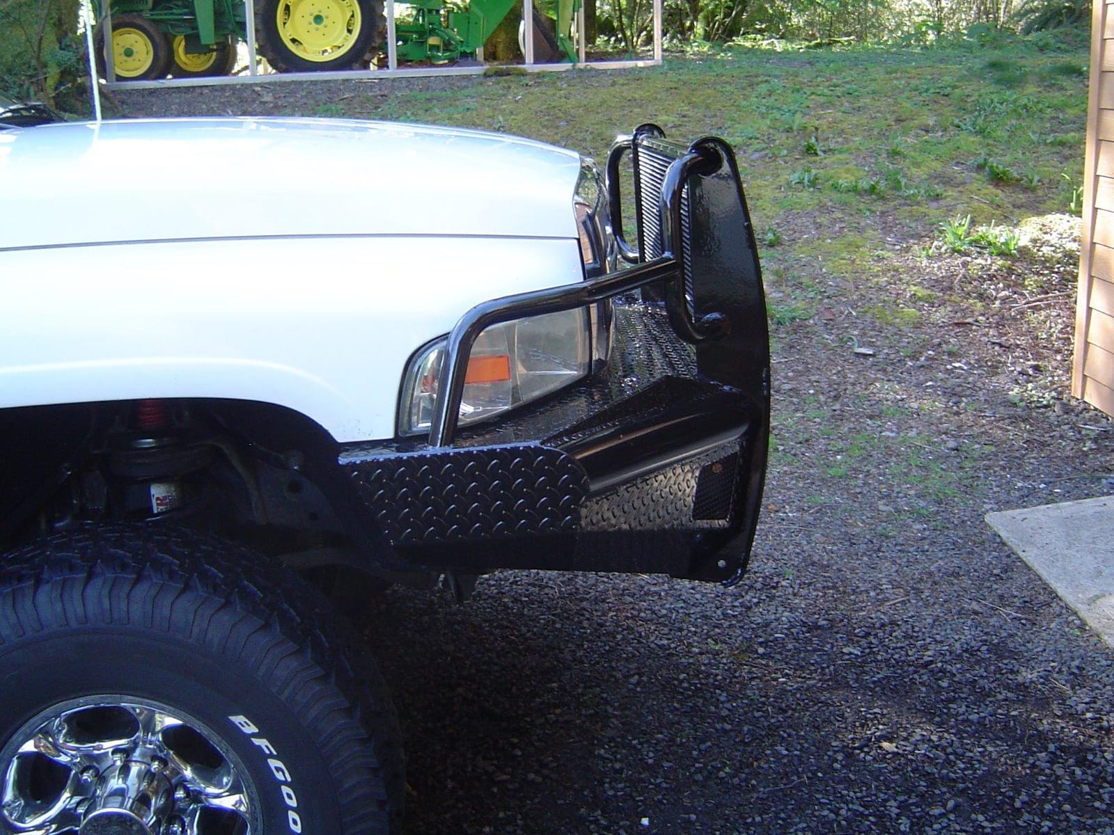 Fab Fours DR94-S1560-1 Black Steel Front Ranch Bumper customer photo 2